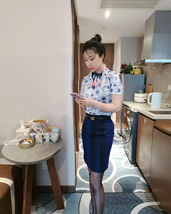 大屁股熟妇姐姐