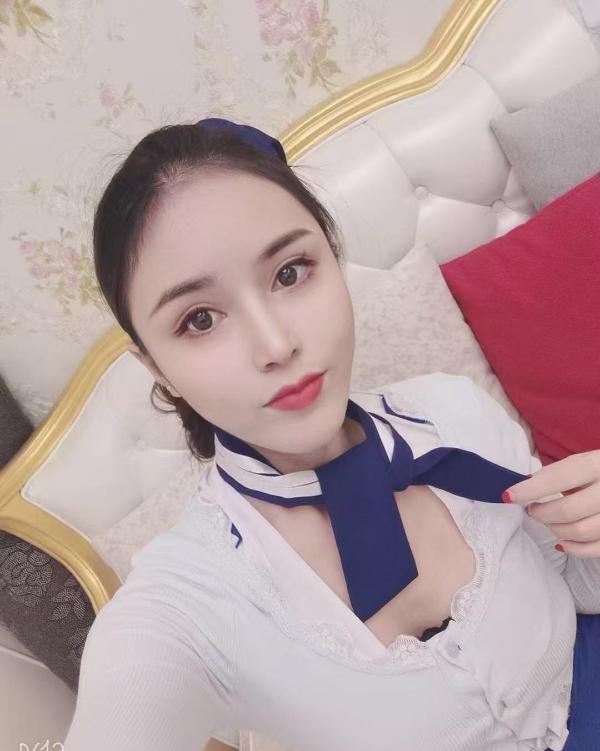 罗湖妩媚多姿的段美美