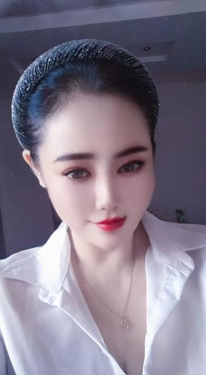 姑苏胸大屁股大少妇