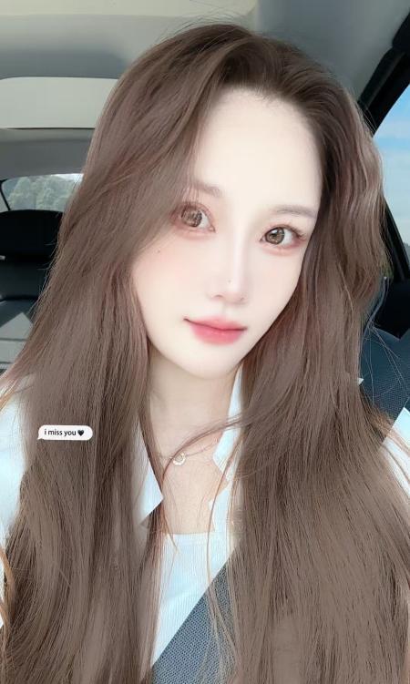 肤白颜值女友西宝