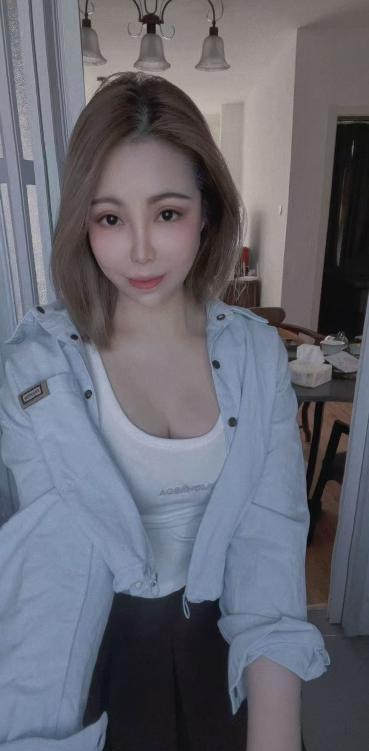 河北大胸美女泡泡