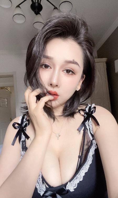 E胸人妻少妇敏儿