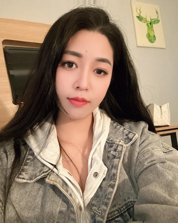 大长腿丰满梓琪口活好