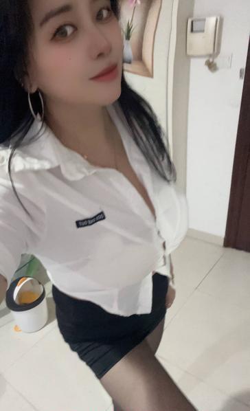 长腿大胸少妇体验