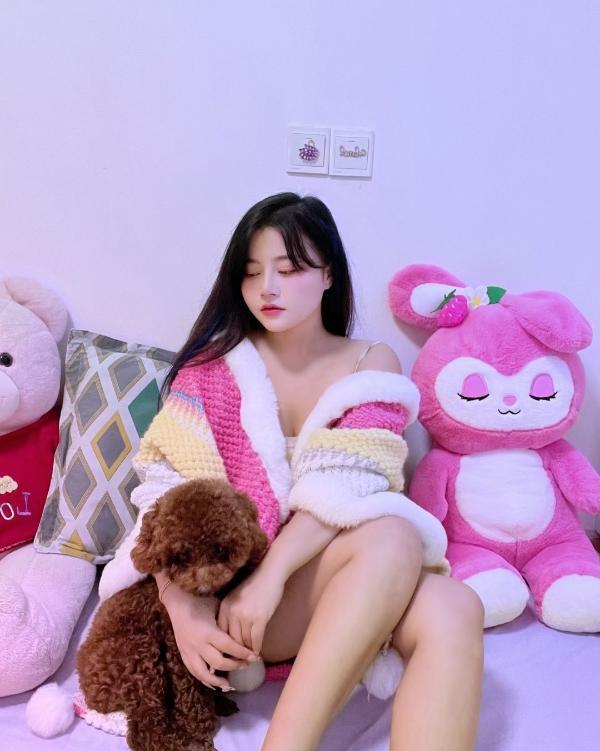 二刷虹口C胸制服丽丽