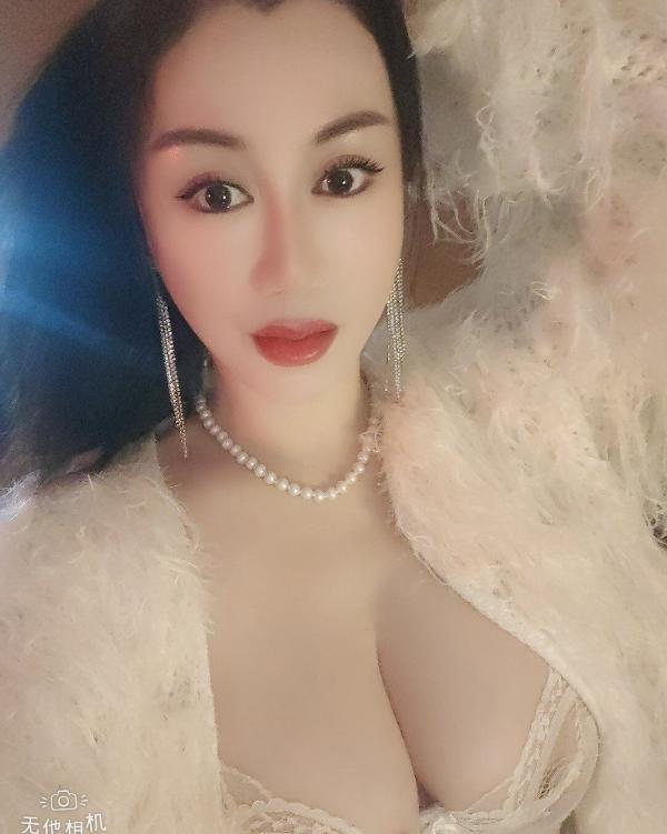 越秀美胸丽莎