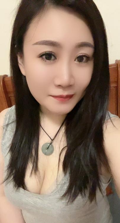 肉臀波霸小姐姐