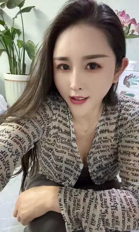 巨乳骚货