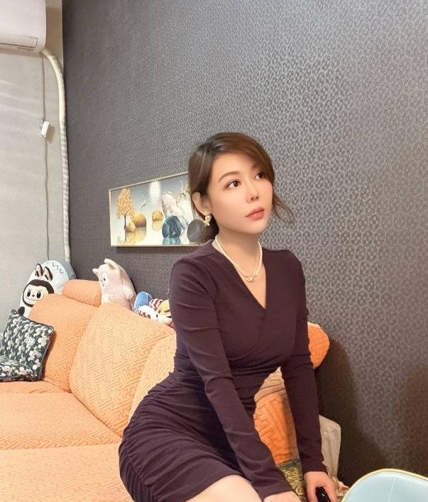 热情温柔长腿老师
