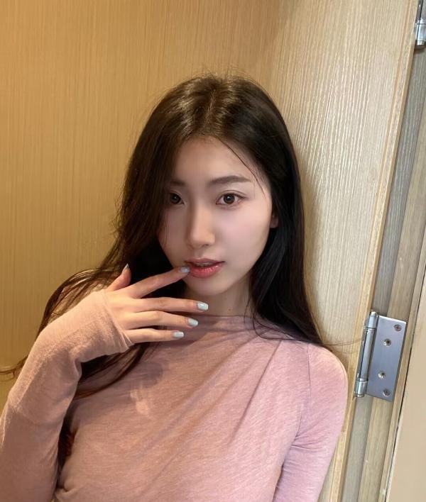 妩媚大胸御姐