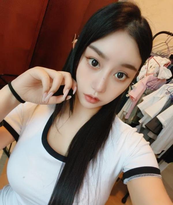 南开奥城大胸恋人妹妹