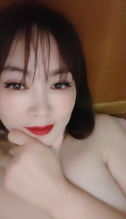 潮喷英姐