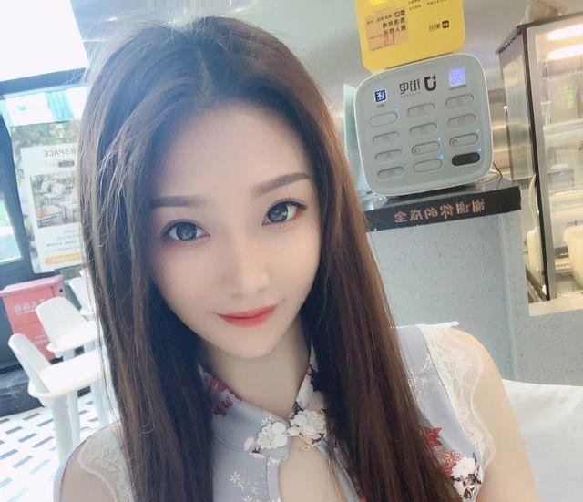 厦门高颜长腿美女老师