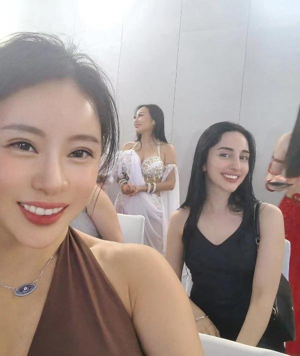 爱健身跳舞的静安骚妇