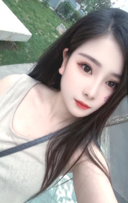美女兜兜