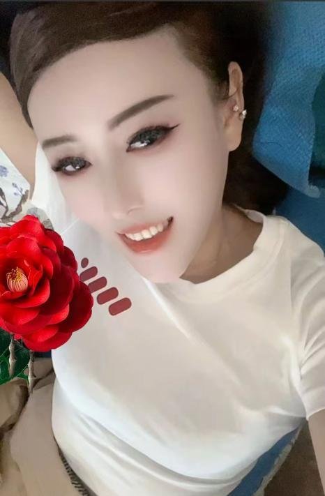 纹身美熟女