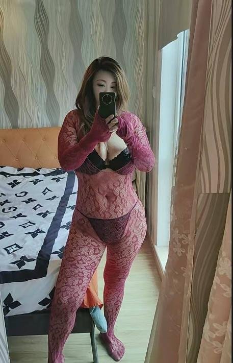 丰满风骚大胸熟女