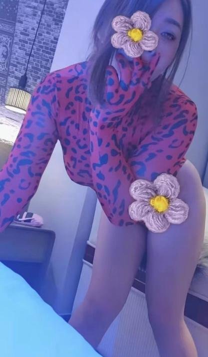 大奶骚妹妞妞