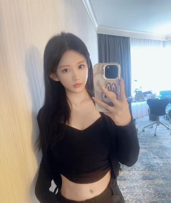 青春羞涩美少女