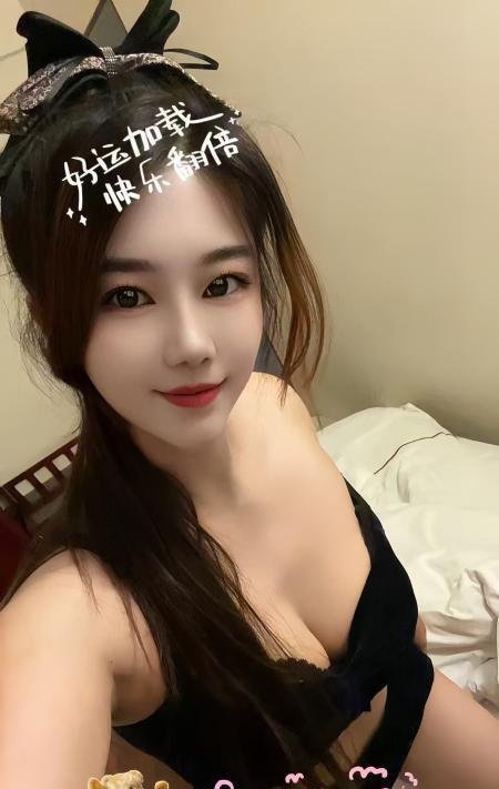 高挑性感美女