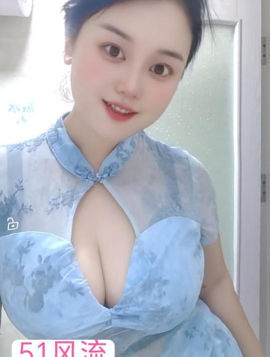 巨乳风骚小奶牛