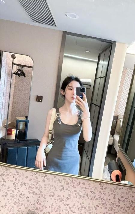 巨乳美女