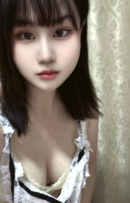 西安粉嫩翘臀灵儿