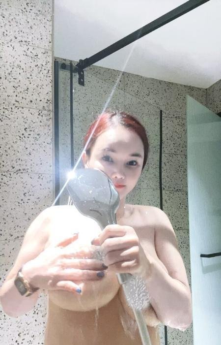 市中心超骚的一姐