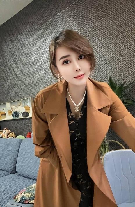 服务到位颜值妹子