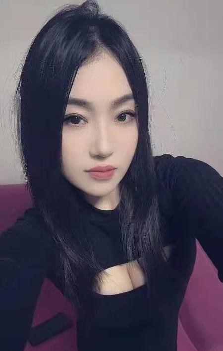 彝族小少妇