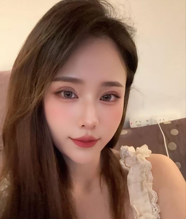 颜值控小甜妹
