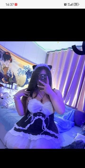 丰满嫩妹