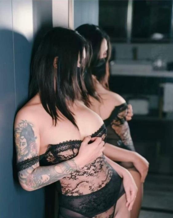 古镇御姐爆乳纹身厌厌