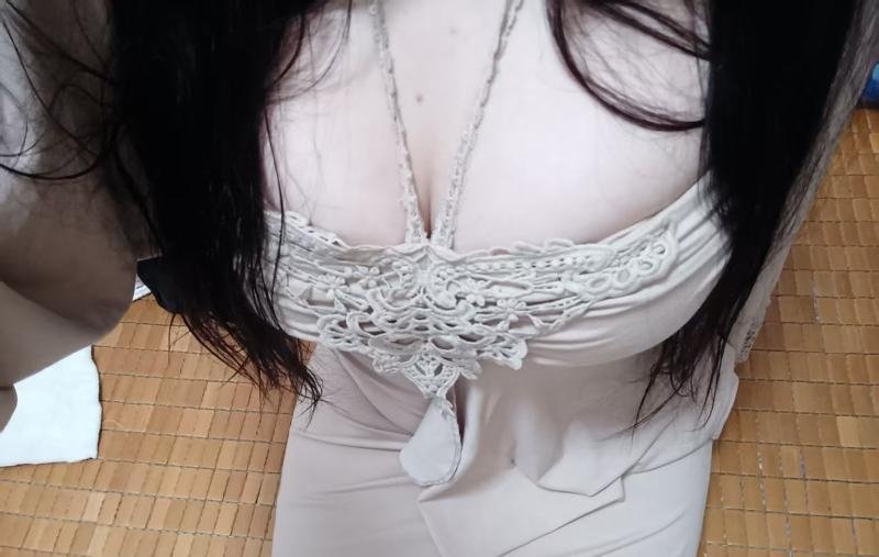 秀英大屁股彤彤