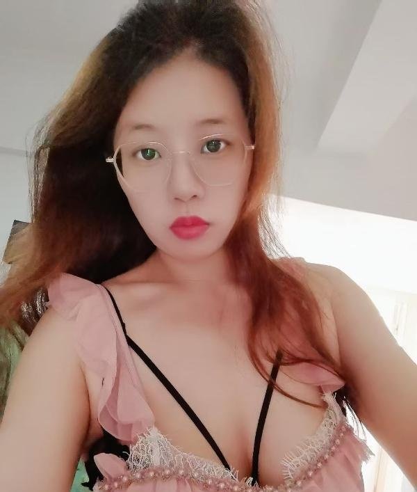 可角色扮演的御姐鱼儿