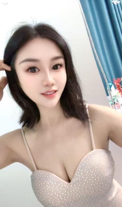 良家小骚货