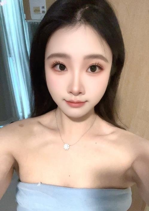南城大腚翘臀妹